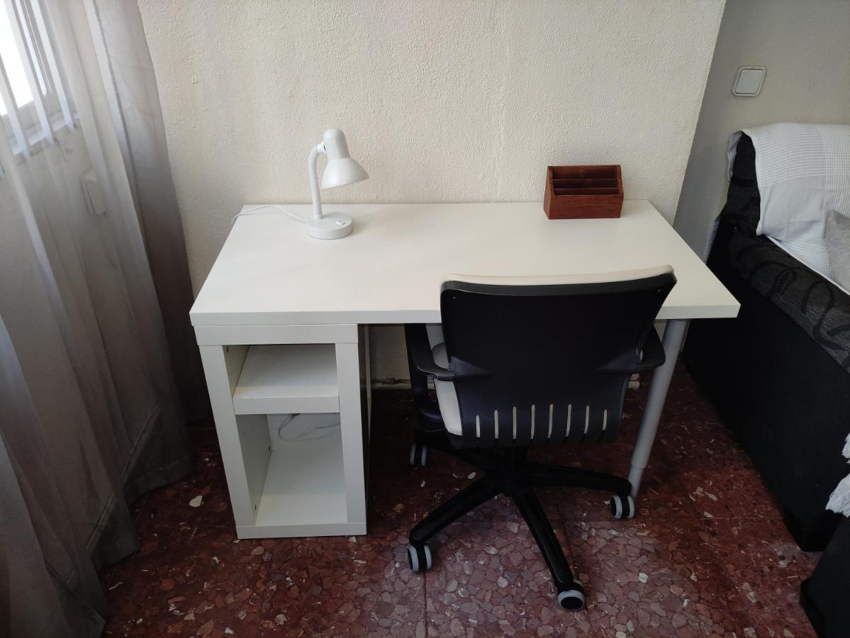 Amplio Piso Junto A Playa Victoria Apartment Cadiz Bagian luar foto