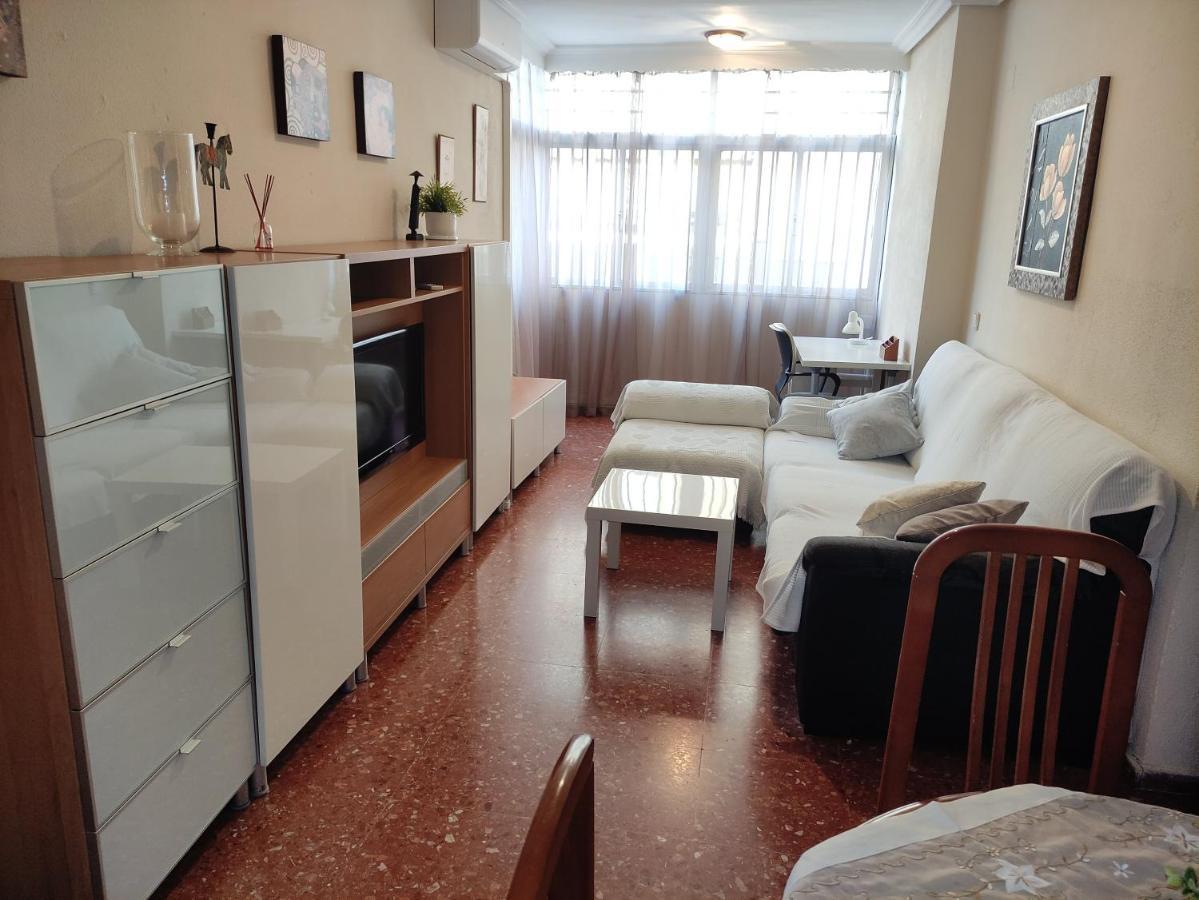 Amplio Piso Junto A Playa Victoria Apartment Cadiz Bagian luar foto